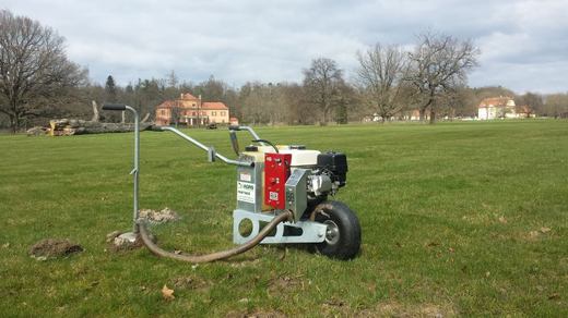krtek na golfovém hřišti.jpg