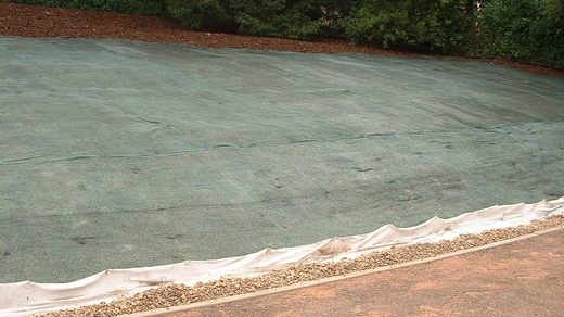 Stabilizace výsevu a horní vegetační vrstvy na svahu